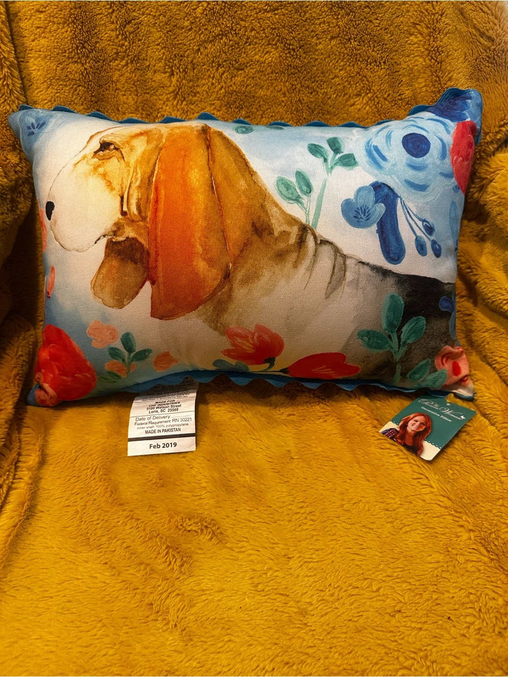 Pioneer Woman Bassett Hound Pillow Charlie Spring Floral Throw 12x18 2019 NWT